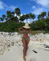 602563975: Chica busca chico en Ibiza