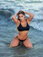 657684593: Chica busca chico en Ibiza