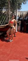 664377893: Chica busca chico en Sevilla