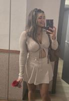 677384953: Chica busca chico en Barcelona
