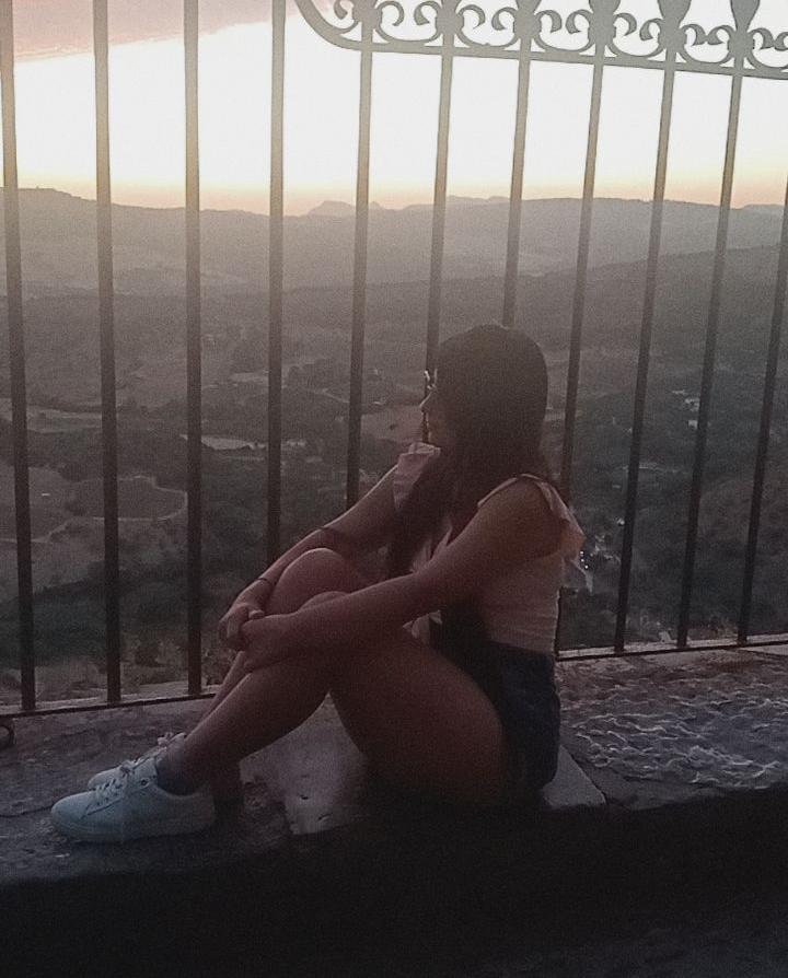 637952355: Chica busca chico en Málaga