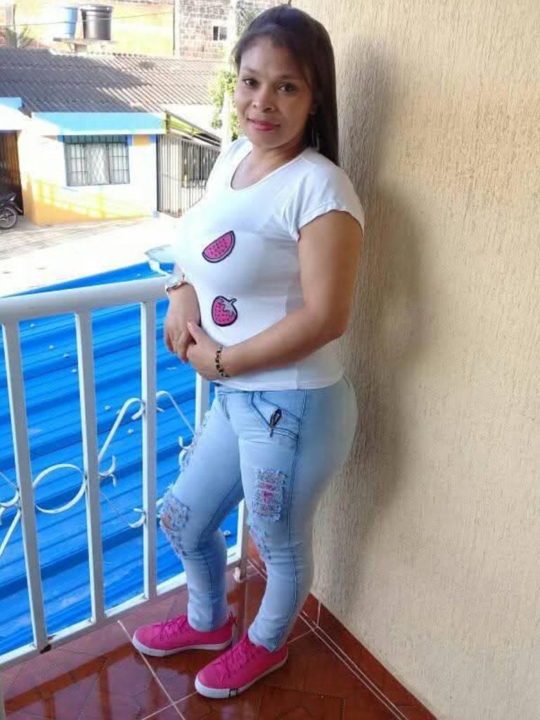 664061488: Chica busca chico en Pontevedra