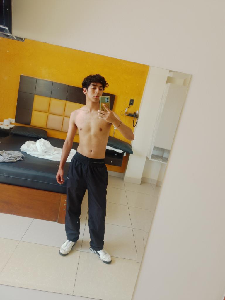 Chico busca chica en Huelva: 