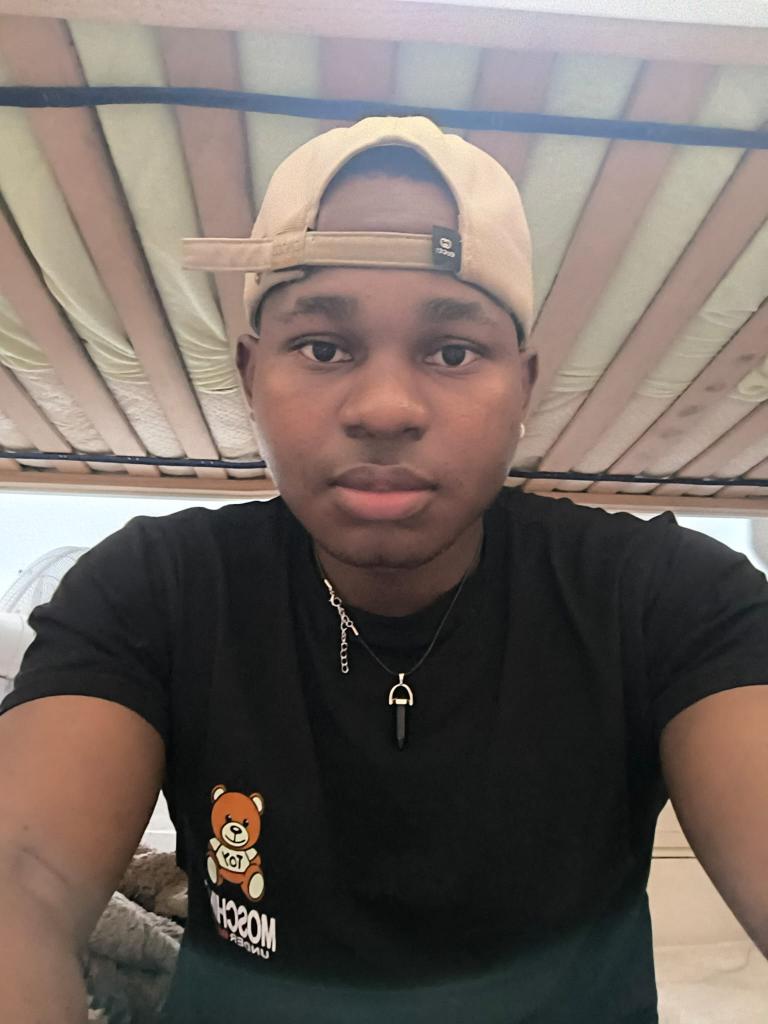 674950369: Chico busca chica en Málaga