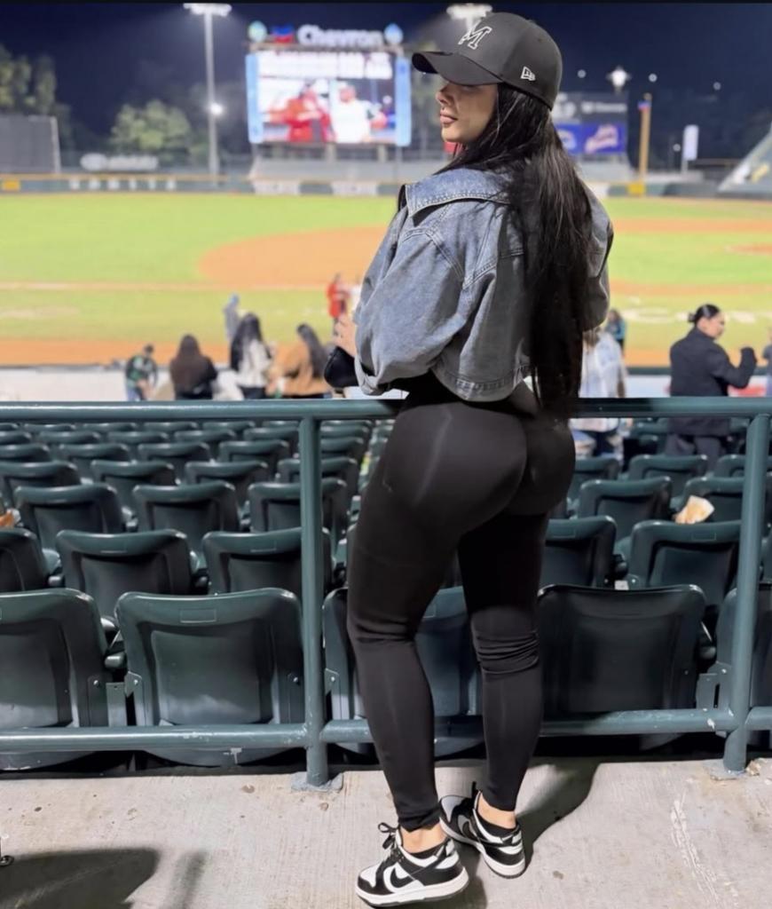 Chica busca chico en Granada: 