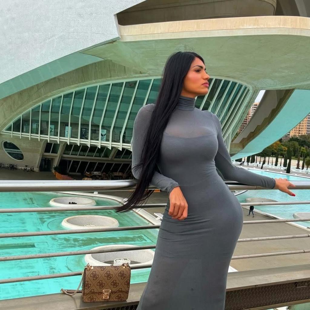 670068234: Travesti en Barcelona