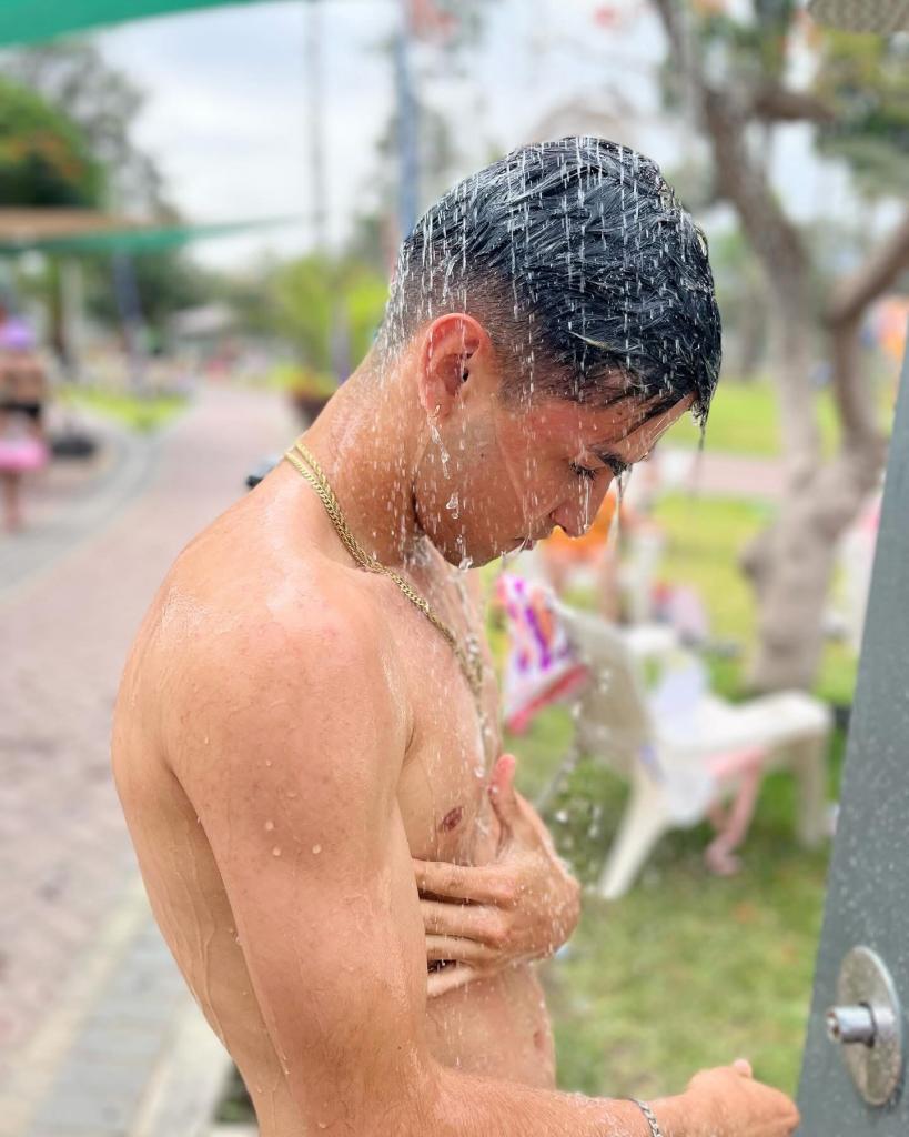 663936078: Chico busca chica en Ibiza