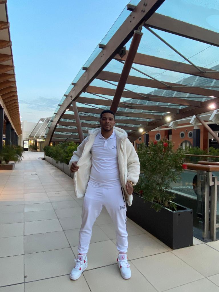 Chico busca chica en Valencia: 