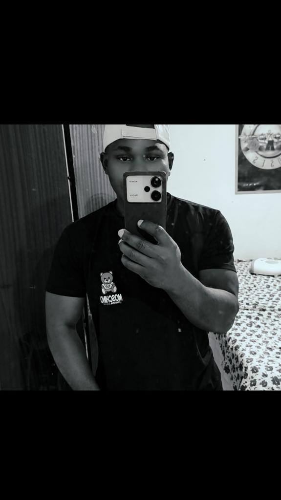 674950369: Chico busca chica en Málaga