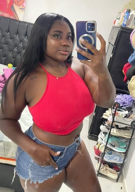 Chica busca chico en Tenerife: 