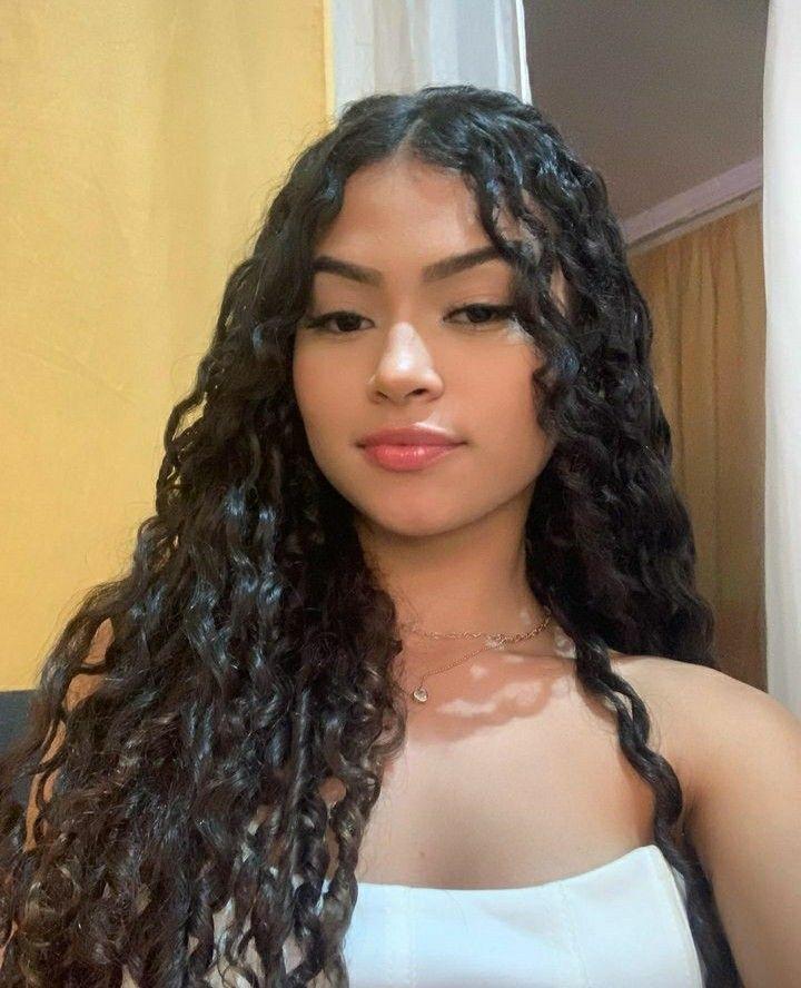 643269060: Chica busca chico en Málaga