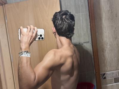 697751128: Chico busca chica en Madrid