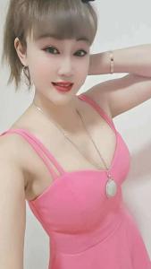 694446568: Chica busca chico en Barcelona