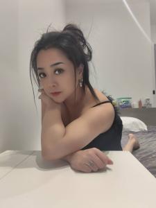 637733285: Chica busca chico en Barcelona