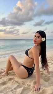 607745066: Chica busca chico en La Coruña