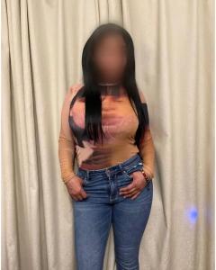 605127853: Chica busca chico en La Coruña