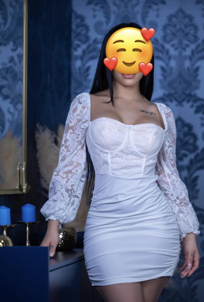 624437839: Chica busca chico en La Coruña