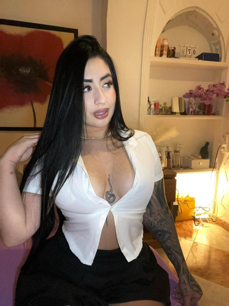 Chica busca chico en Granada: 