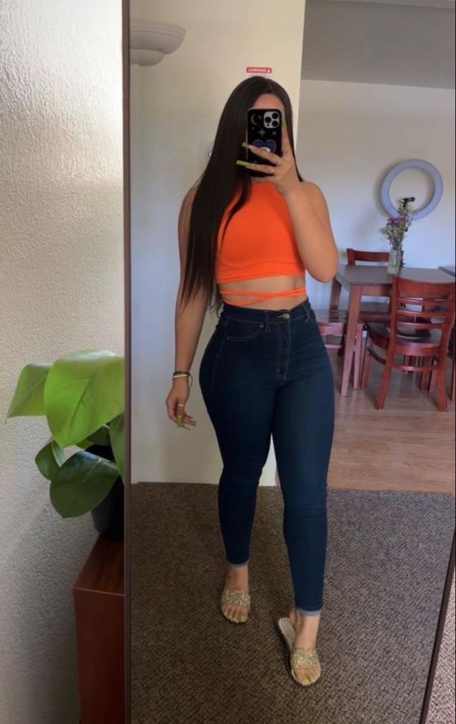 Chica busca chico en Almería: 