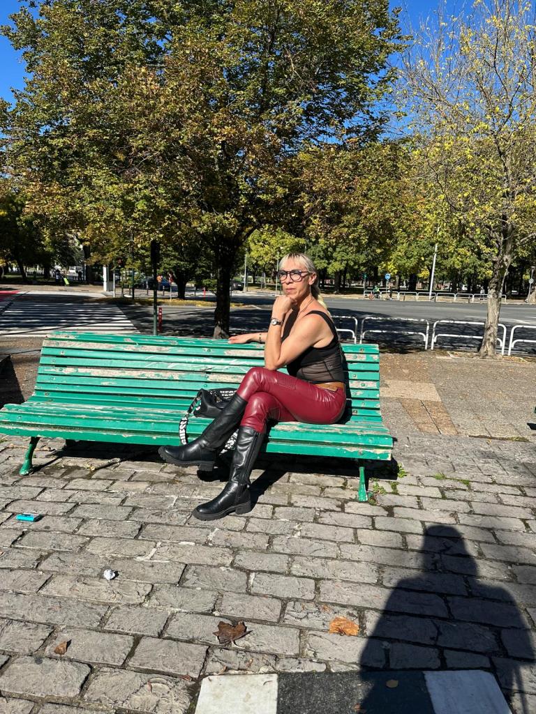 614947423: Travesti en Navarra