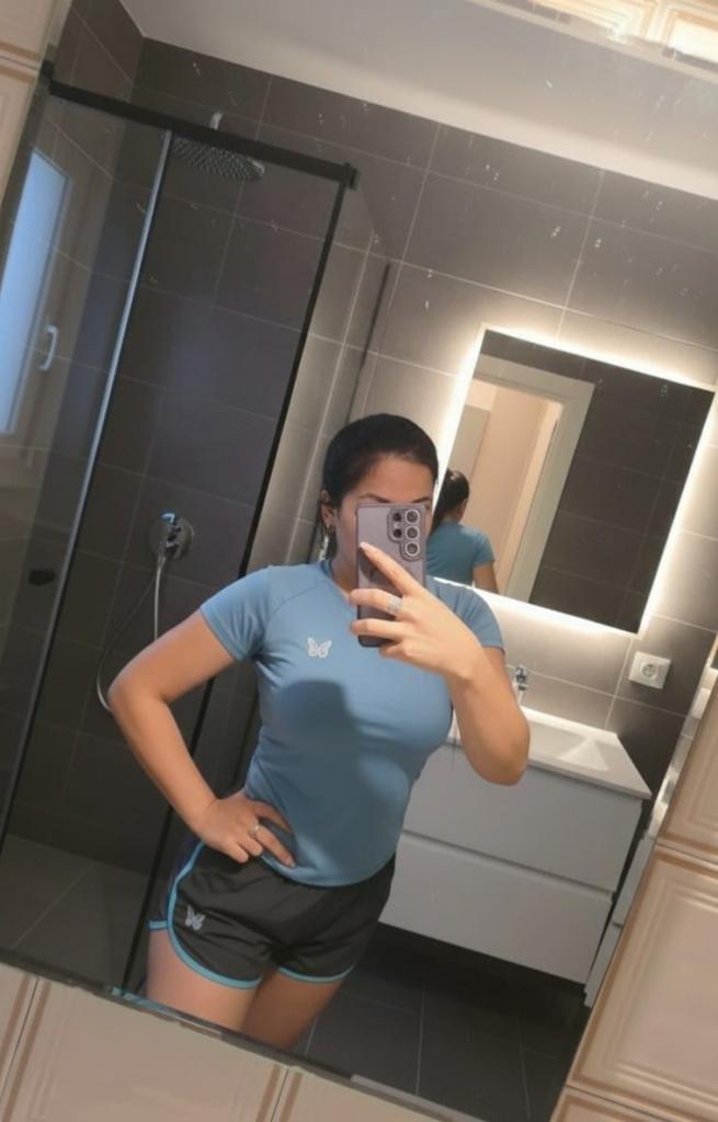 Chica busca chico en Ibiza: 