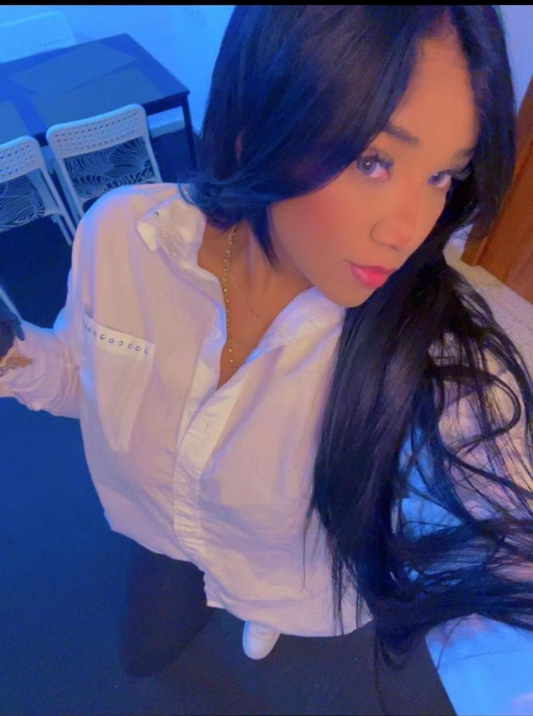 Chica busca chico en Granada: Chica busca chico
