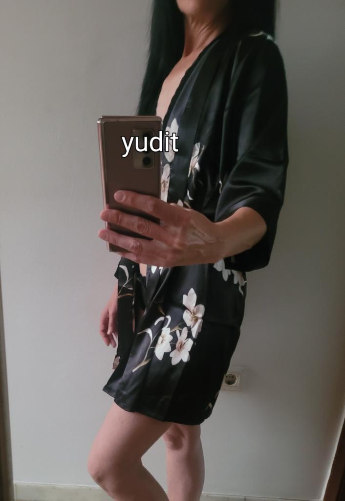 Chica busca chico en Sevilla: 