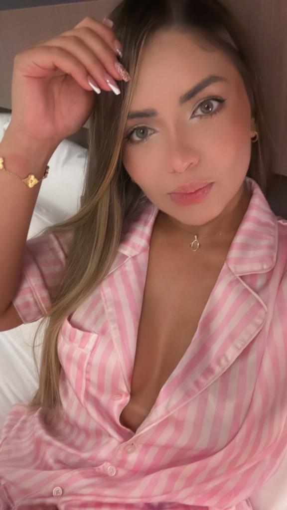 Chica busca chico en Ibiza: Chica busca chico