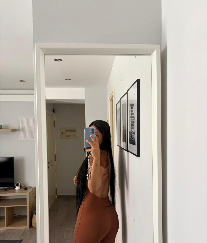 Chica busca chico en Sevilla: 