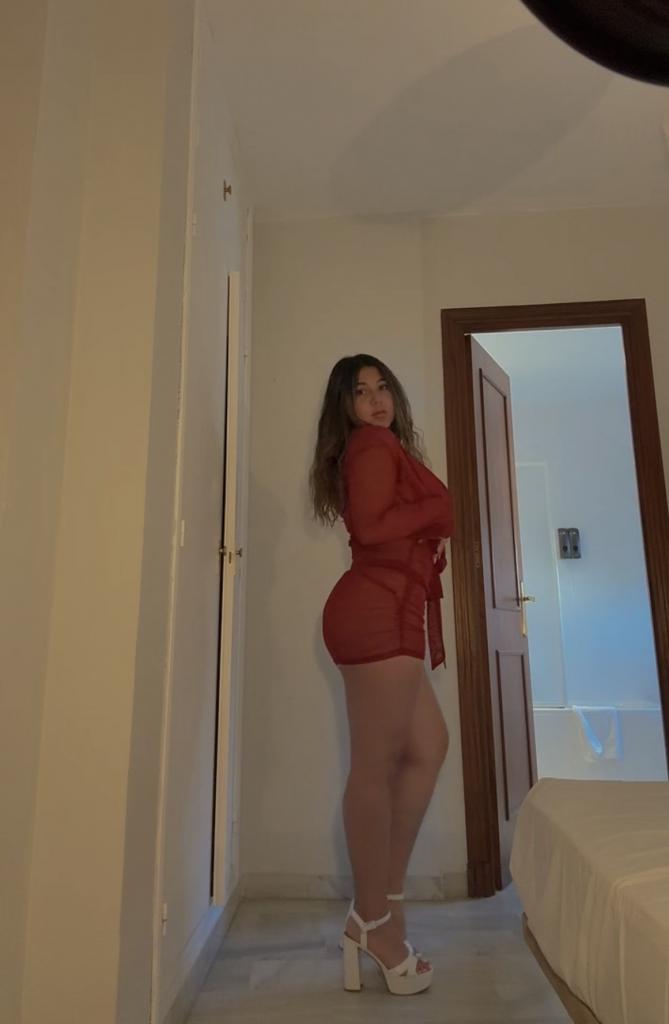 Chica busca chico en Almería: 