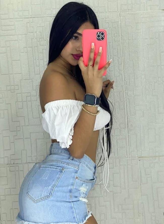 Chica busca chico en Tenerife: 