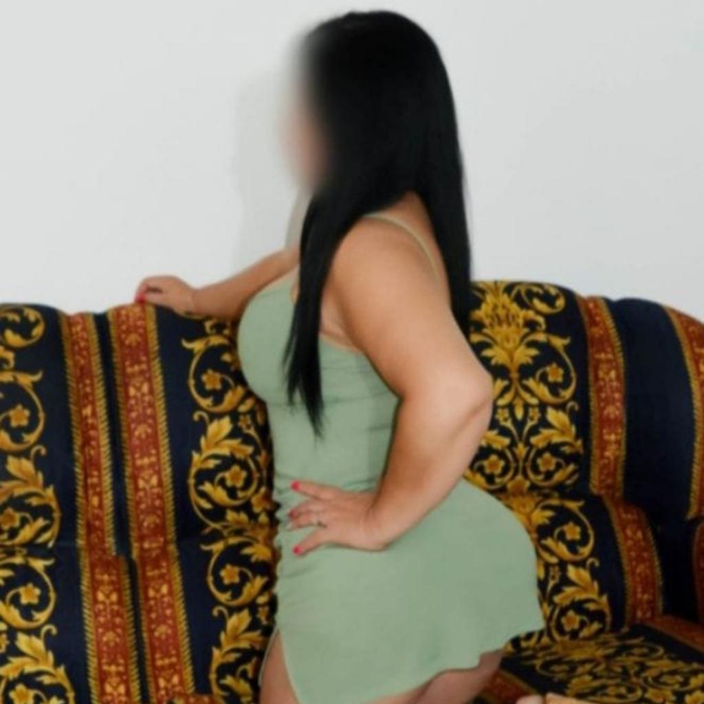 Chica busca chico en Granada: 