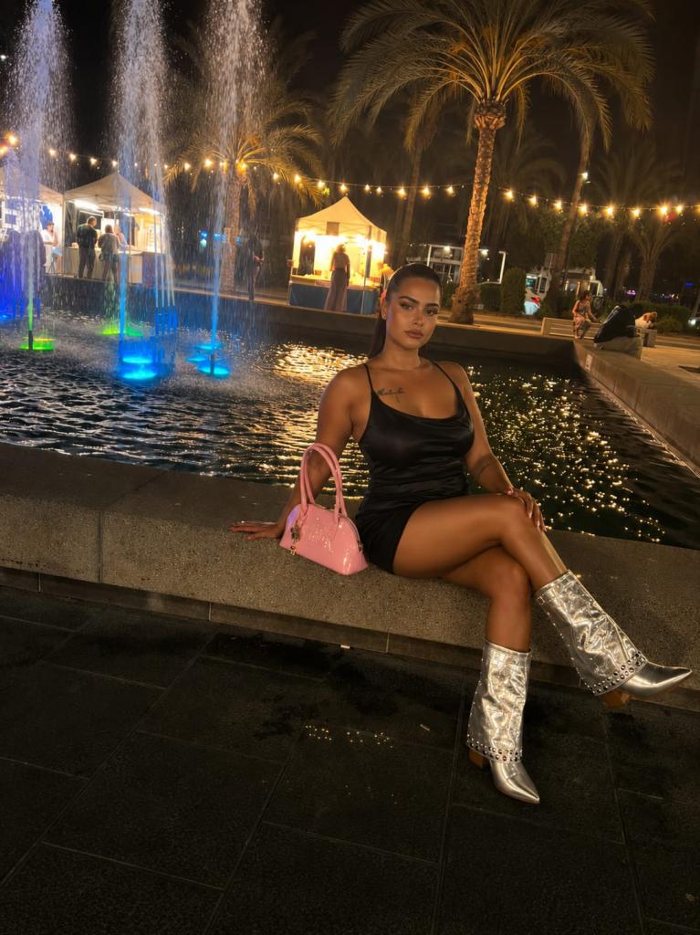 Chica busca chico en Barcelona: 