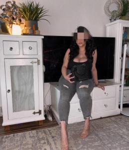 621394649: Chica busca chico en Castellón