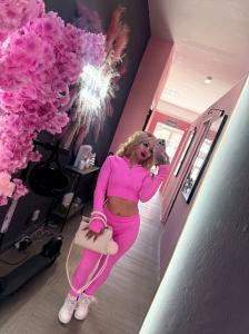 742098604: Chica busca chico en Sevilla