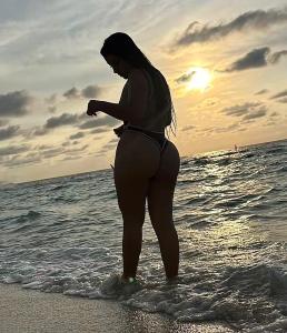 614886306: Chica busca chico en Alicante