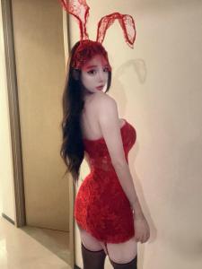 647404046: Chica busca chico en Madrid