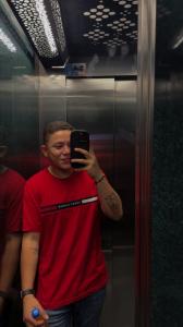647880792: Chico busca chica en Cantabria