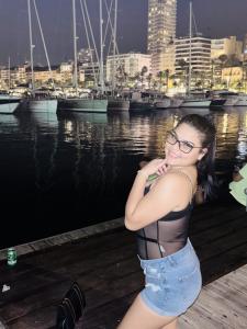 633811589: Chica busca chico en Alicante