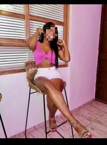 610983029: Chica busca chico en Madrid
