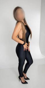 664248198: Chica busca chico en Sevilla