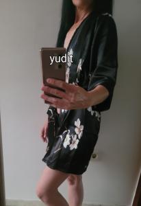 672767015: Chica busca chico en Sevilla