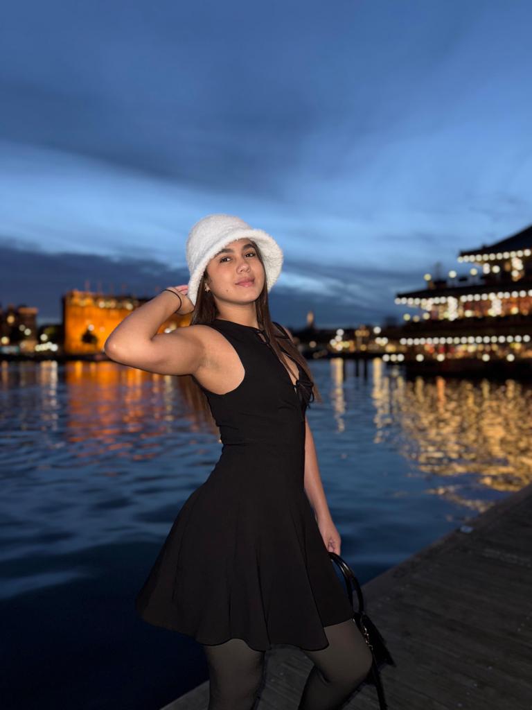 607511557: Chica busca chico en Madrid