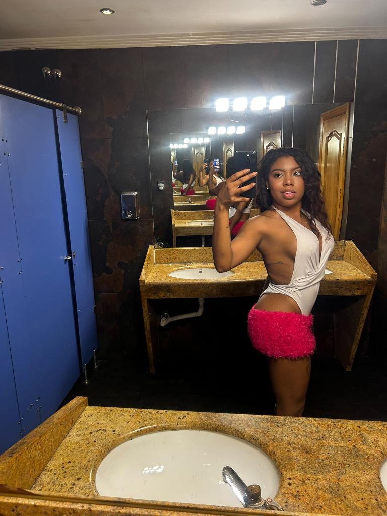 611218939: Chica busca chico en Las Palmas