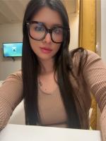 662627995: Chica busca chico en Barcelona