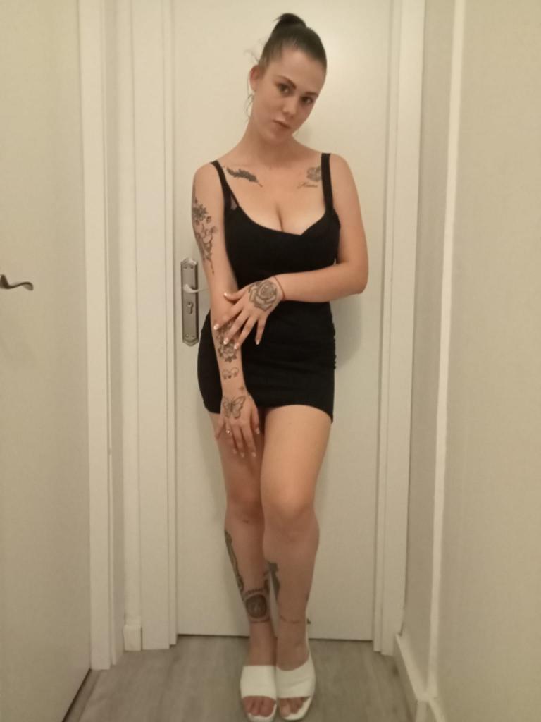 614957437: Chica busca chico en Valencia