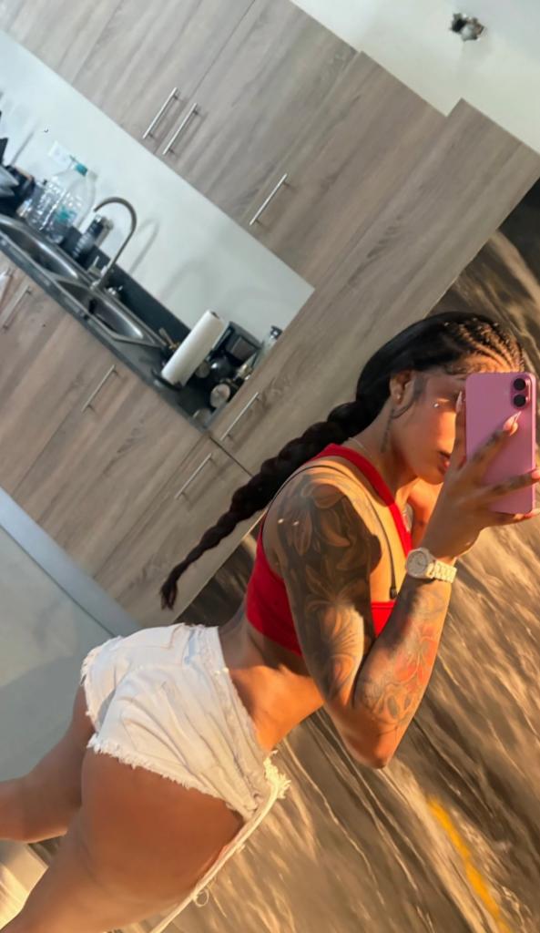 671149029: Chica busca chico en Asturias