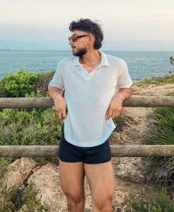 672044911: Chico busca chica en Barcelona