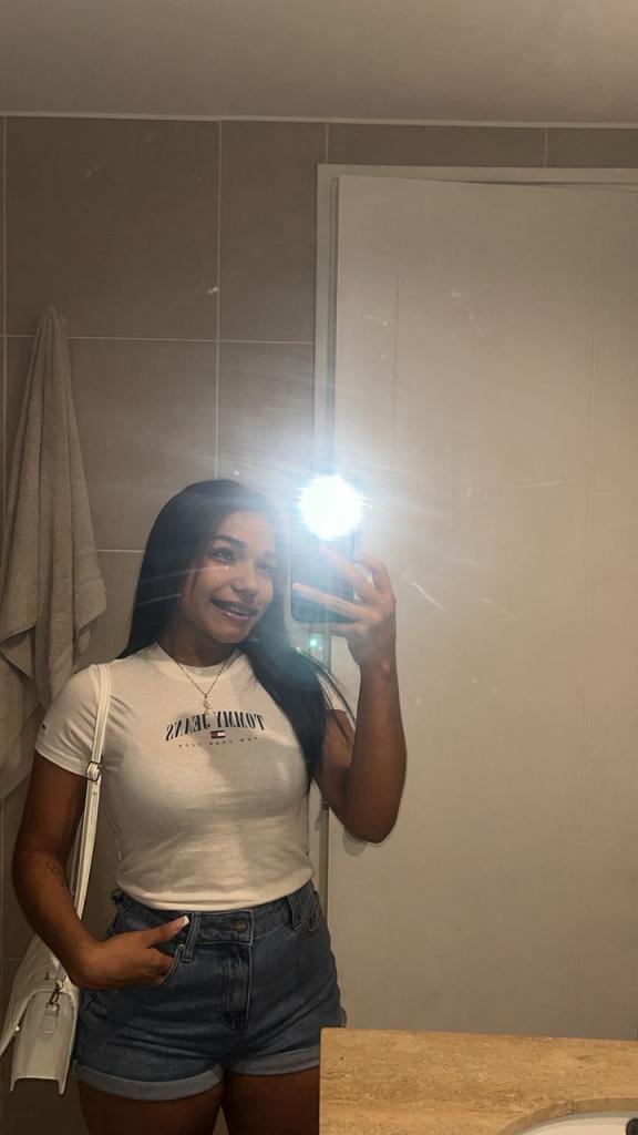 Chica busca chico en Almería: 