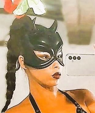 Chica busca chico en Ibiza: 